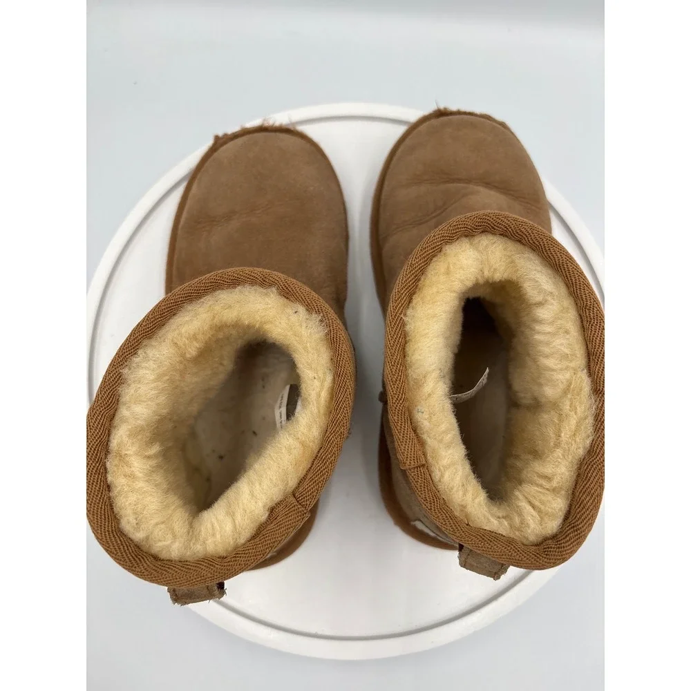 UGG Classic Ultra Mini Boots Size 13 Chestnut Kids Winter Cozy Suede 1017715K